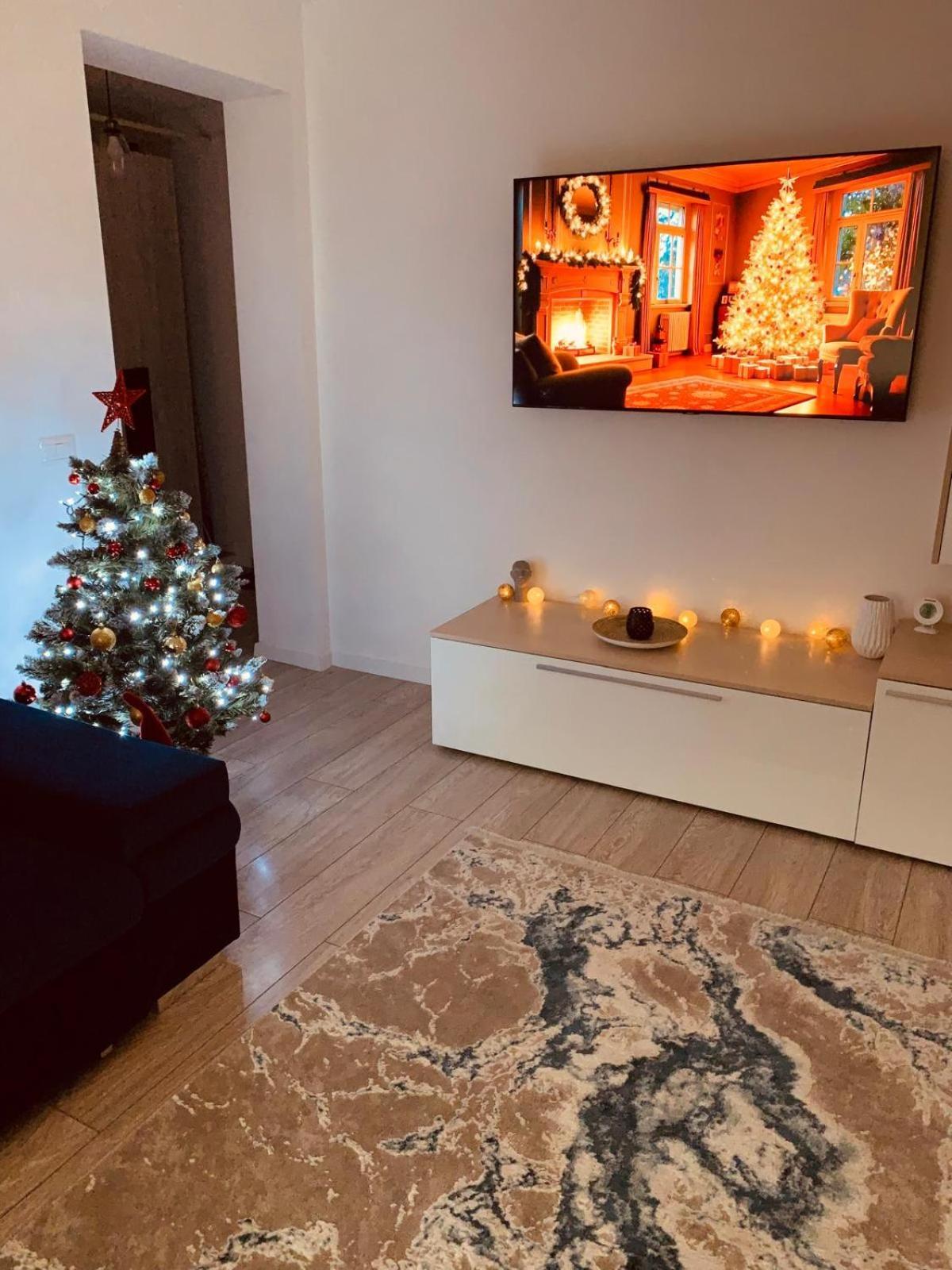 Rose Apartment Пьятра-Нямц Экстерьер фото